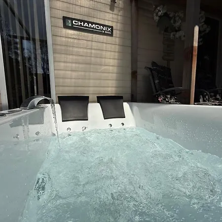 Veluwe Private Jacuzzi, Park Swimming Pool And Children's Entertainment Hoenderloo