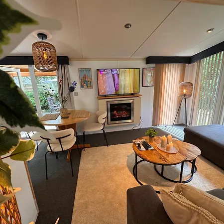 Appartamento Veluwe Private Jacuzzi, Park Swimming Pool And Children's Entertainment *