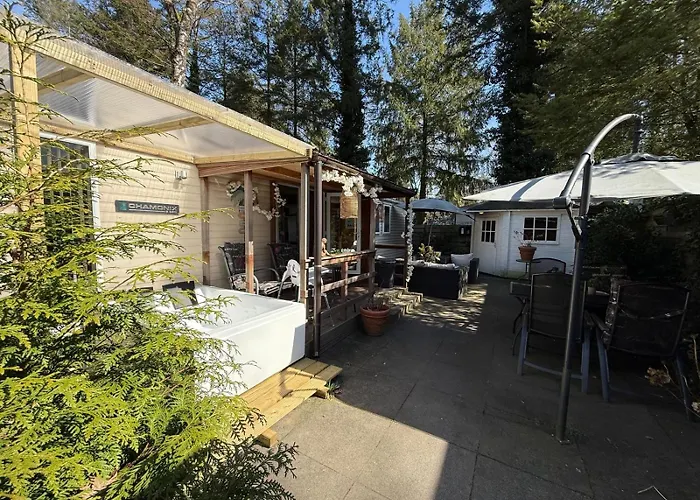 Veluwe Private Jacuzzi, Park Swimming Pool And Children's Entertainment Appartement