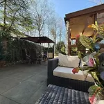 Lejlighed Veluwe Private Jacuzzi, Park Swimming Pool And Children's Entertainment
