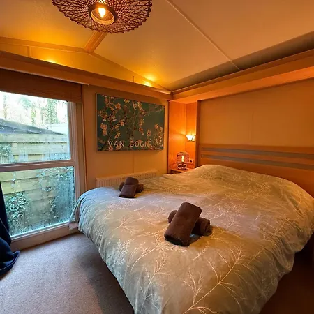 Veluwe Private Jacuzzi, Park Swimming Pool And Children's Entertainment Apartament *