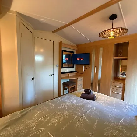 Veluwe Private Jacuzzi, Park Swimming Pool And Children's Entertainment Hoenderloo